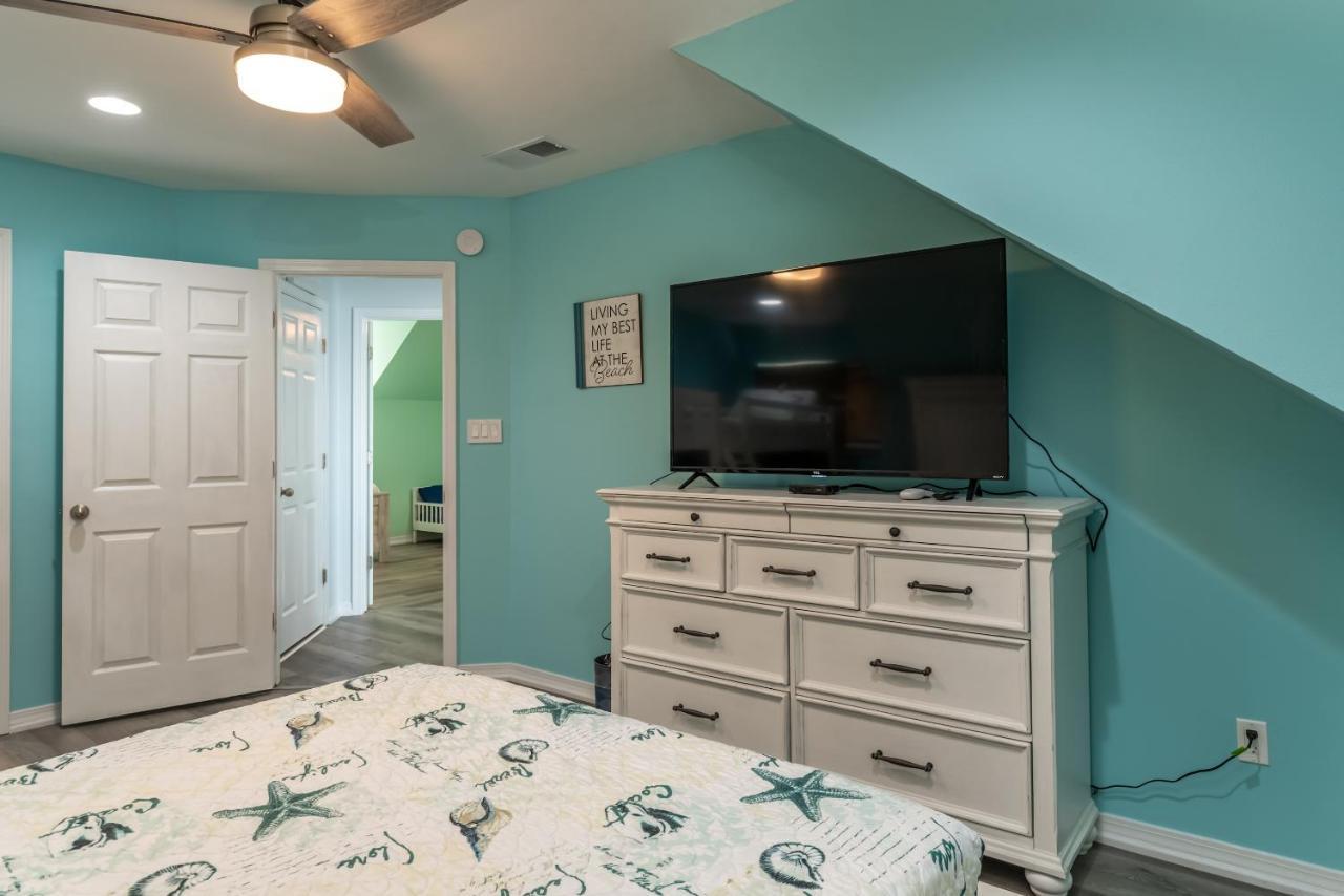 Strand Castle - Gulf Front! An Ideal Layout With Game Room, Small Private Pool, And Roof Top Crow'S Nest! Home Dauphin Island Eksteriør bilde